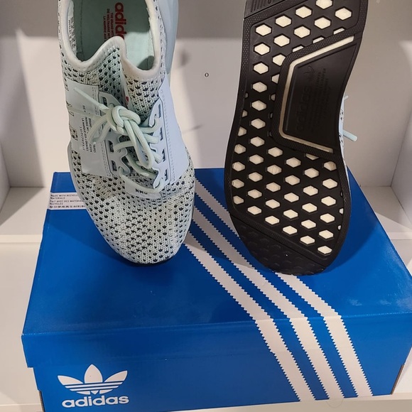 UNISEX adidas sport shoes S6 - Picture 3 of 3